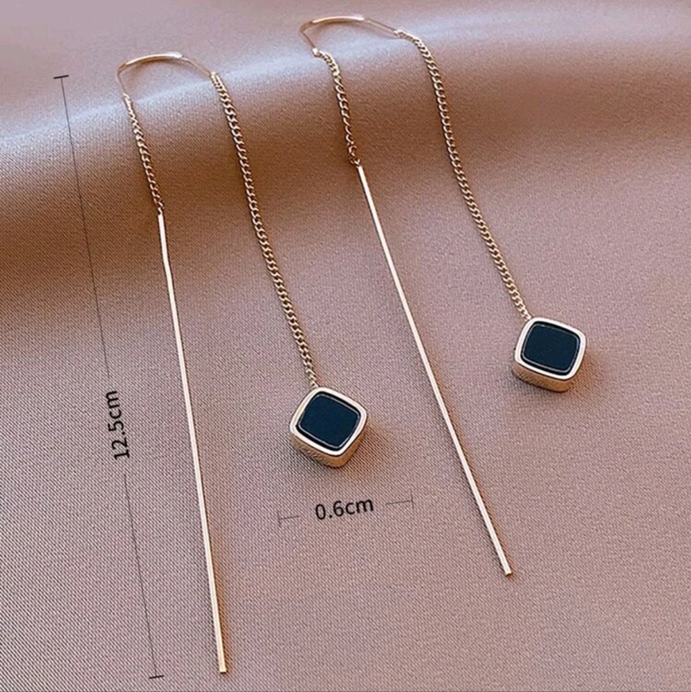 ▪️ Tic-tac Gold Earrings - Picture 4 of 4
